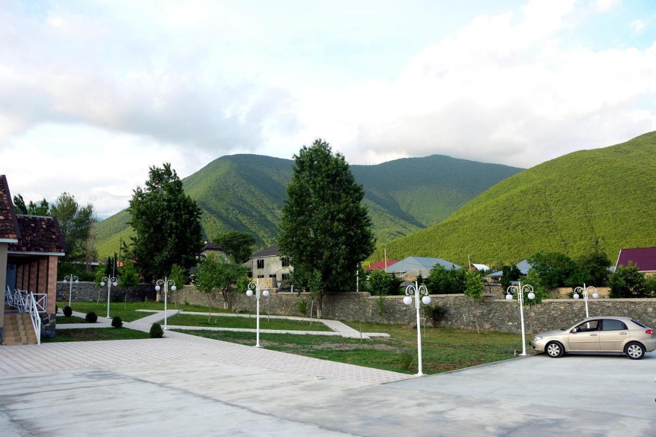 Tulpan Hotel Şǝki Exterior foto