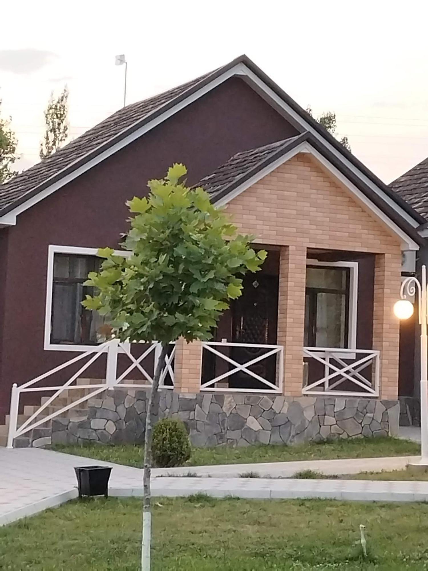 Tulpan Hotel Şǝki Exterior foto